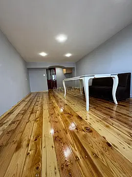 Satılır 6 otaqlı mənzil 180 m²
