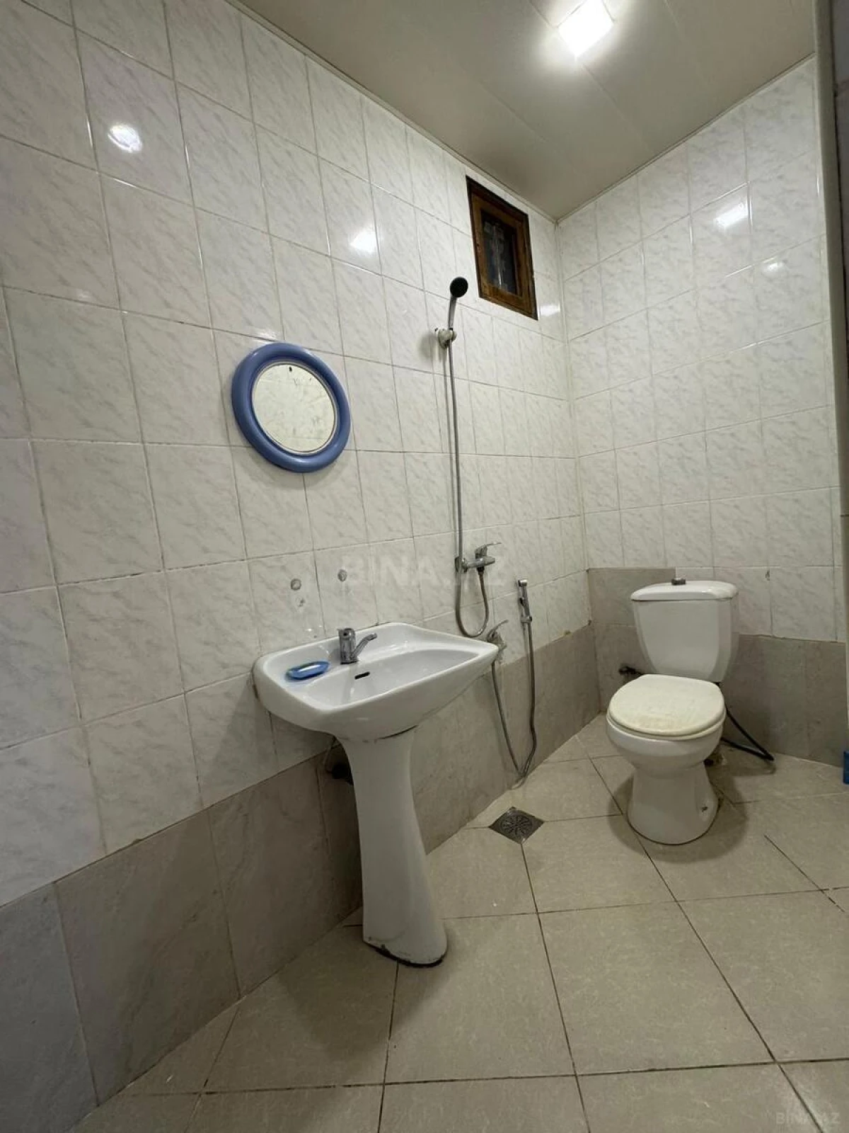 Satılır 6 otaqlı mənzil 180 m²
