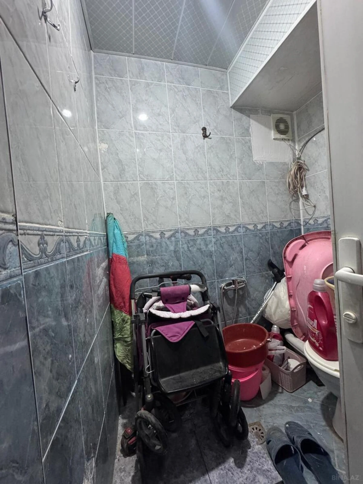 Satılır 6 otaqlı mənzil 180 m²