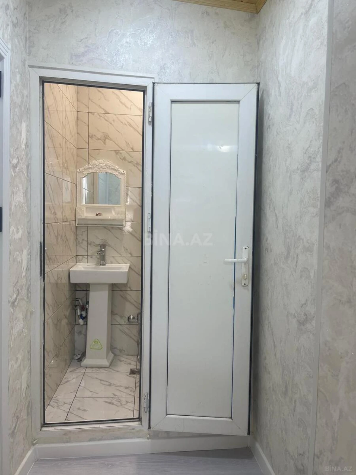 Satılır 2 otaqlı mənzil 30 m²