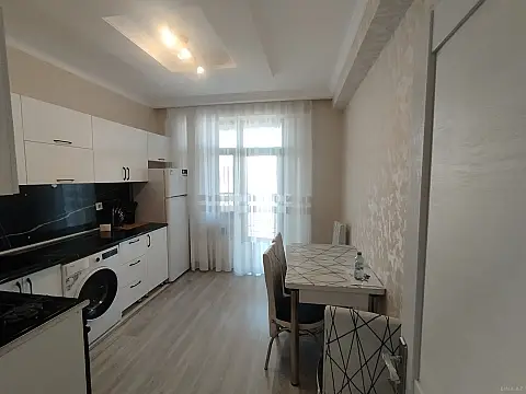 Kirayə verilir 3 otaqlı mənzil 120 m²