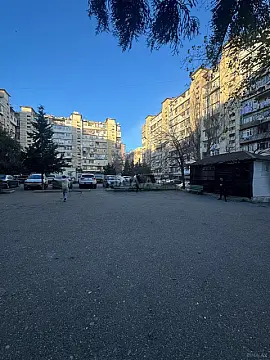 Satılır 4 otaqlı mənzil 100 m²