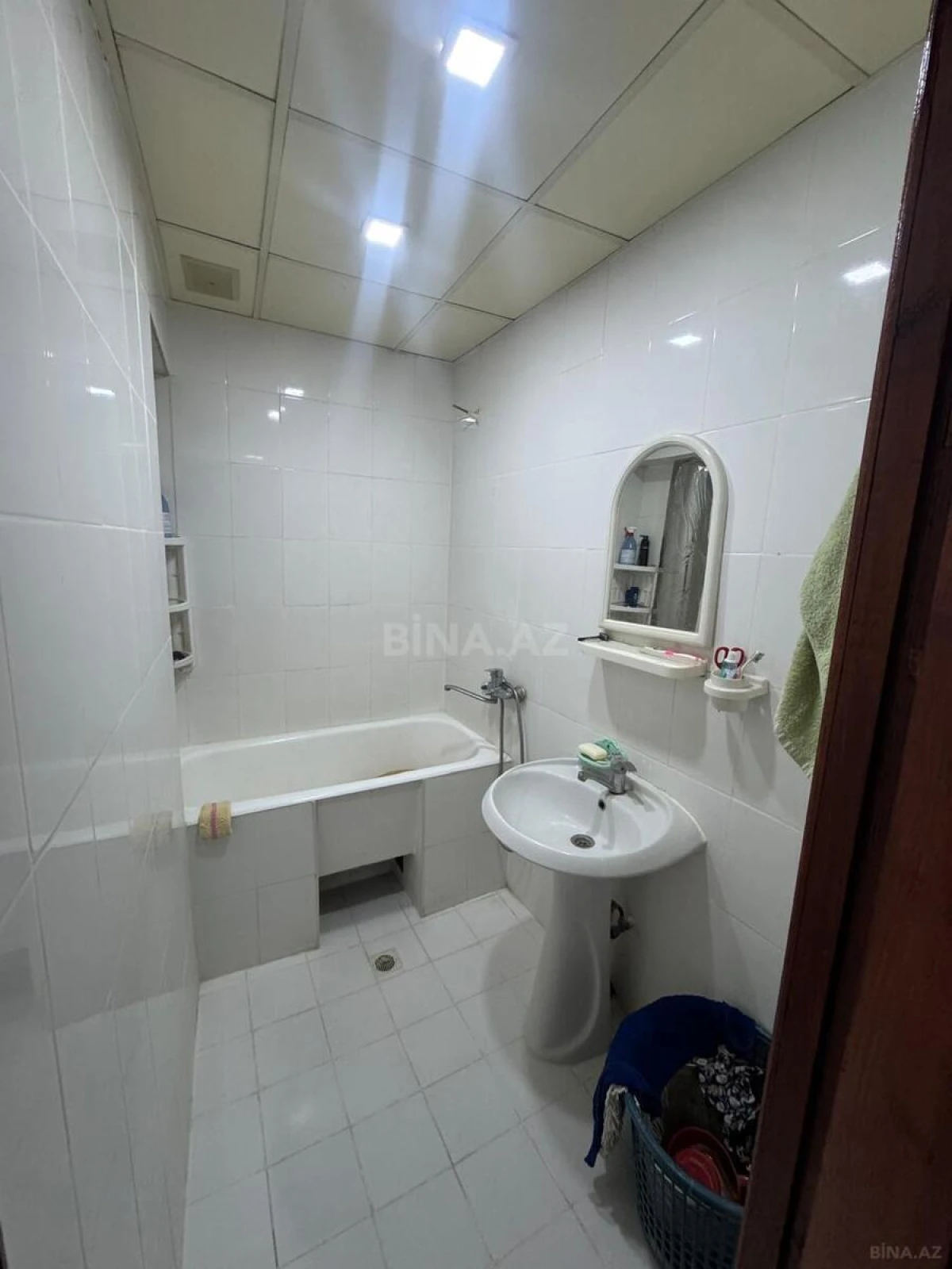 Satılır 4 otaqlı mənzil 100 m²