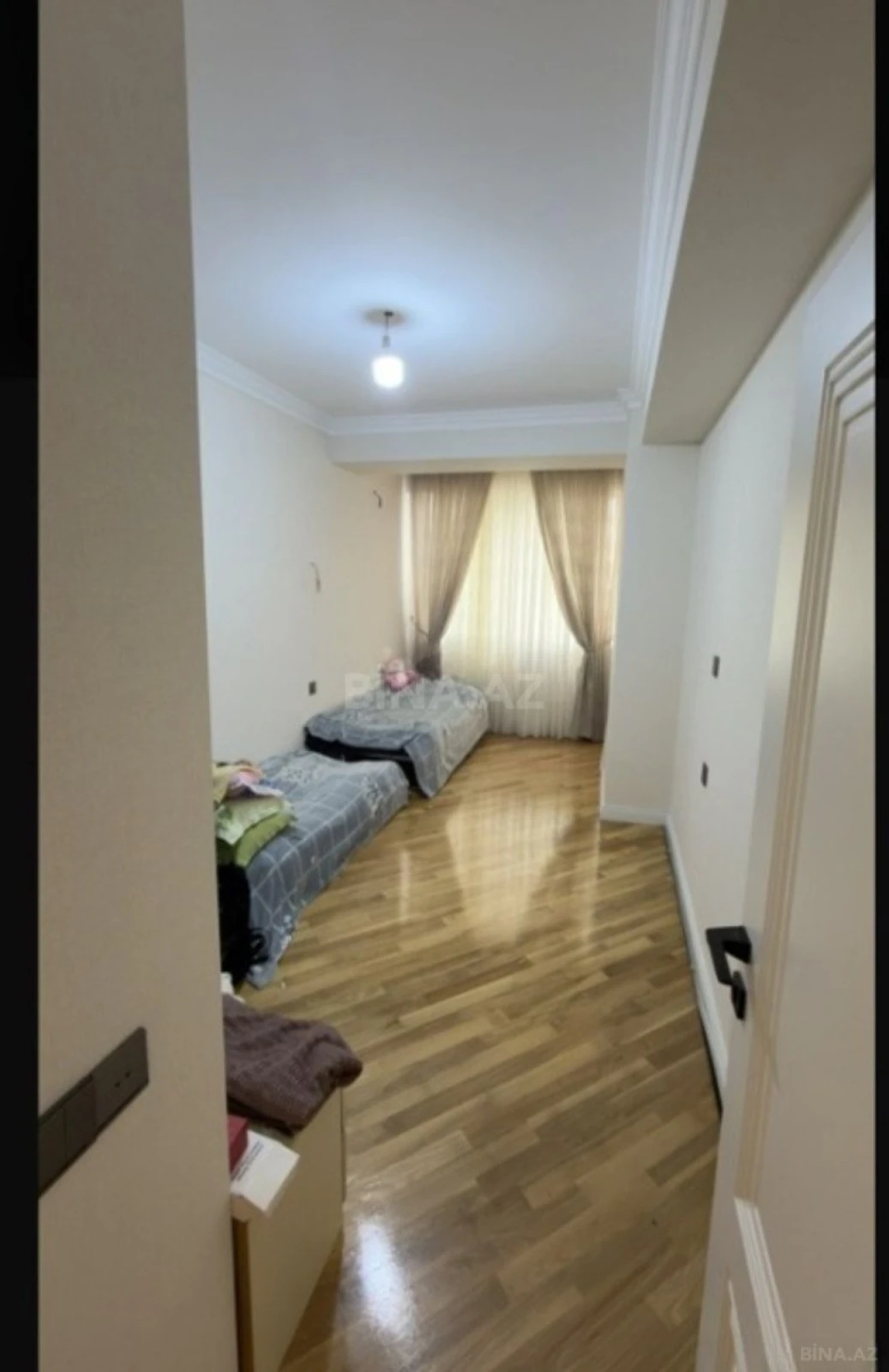 Satılır 3 otaqlı mənzil 105 m²