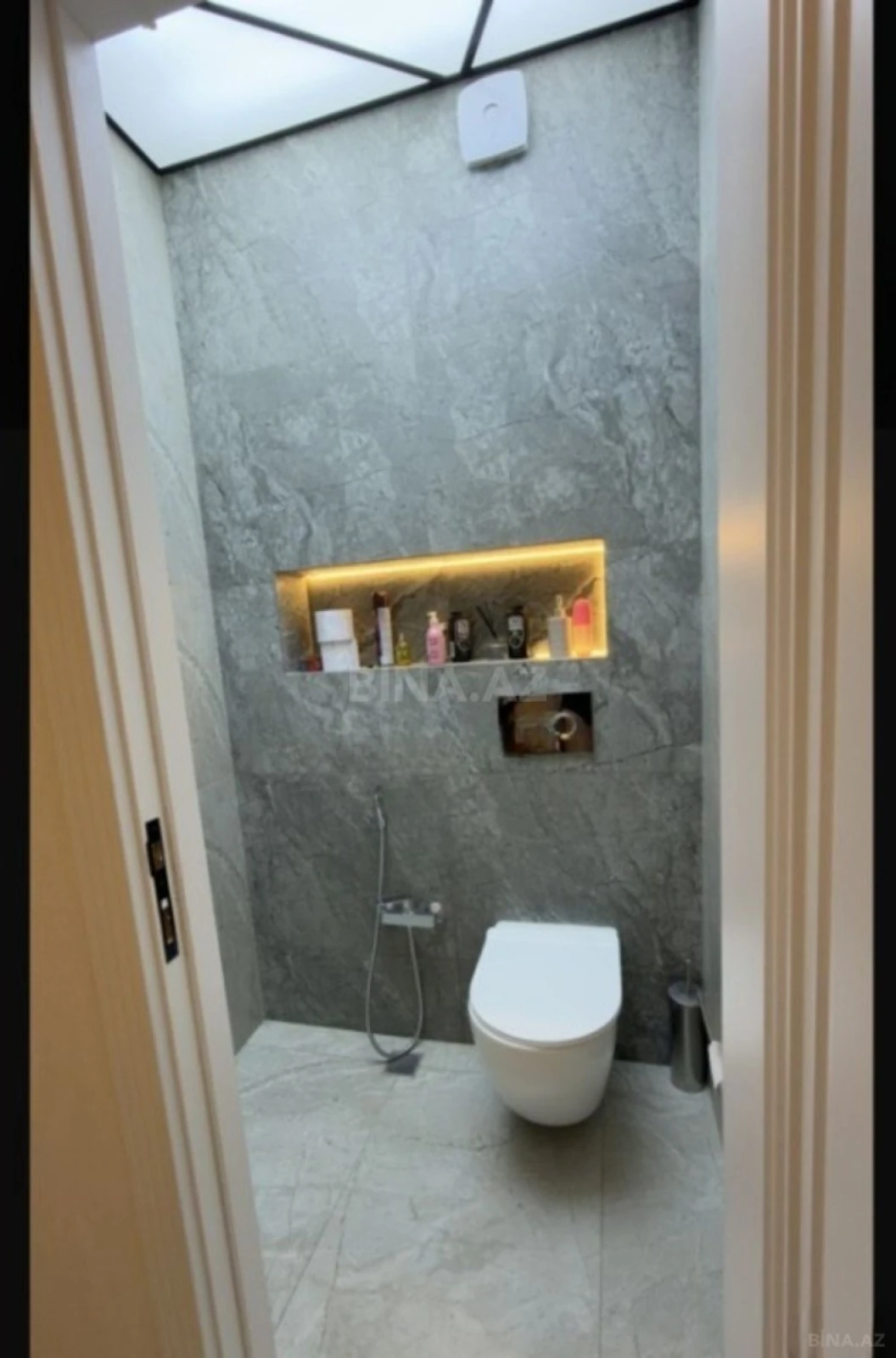 Satılır 3 otaqlı mənzil 105 m²