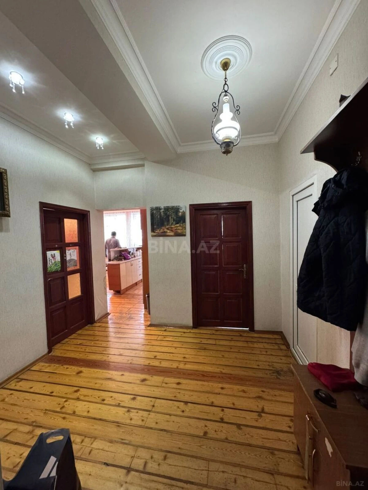 Satılır 4 otaqlı mənzil 132 m²