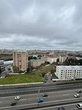 Satılır 4 otaqlı mənzil 132 m²