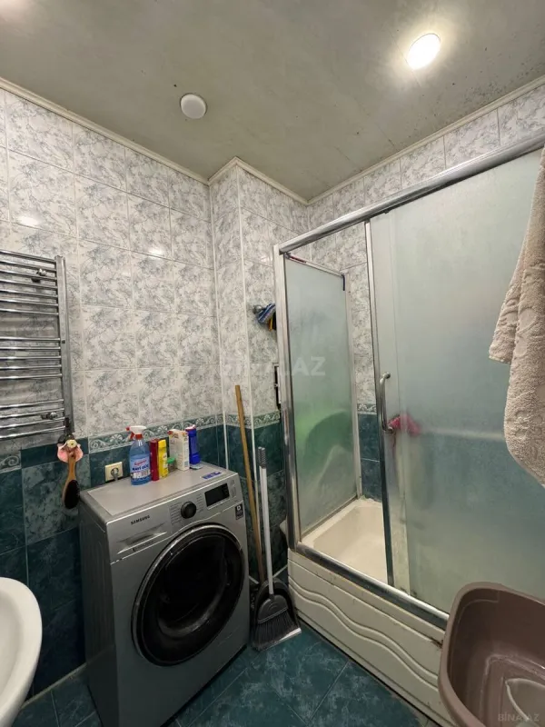 Satılır 4 otaqlı mənzil 132 m²