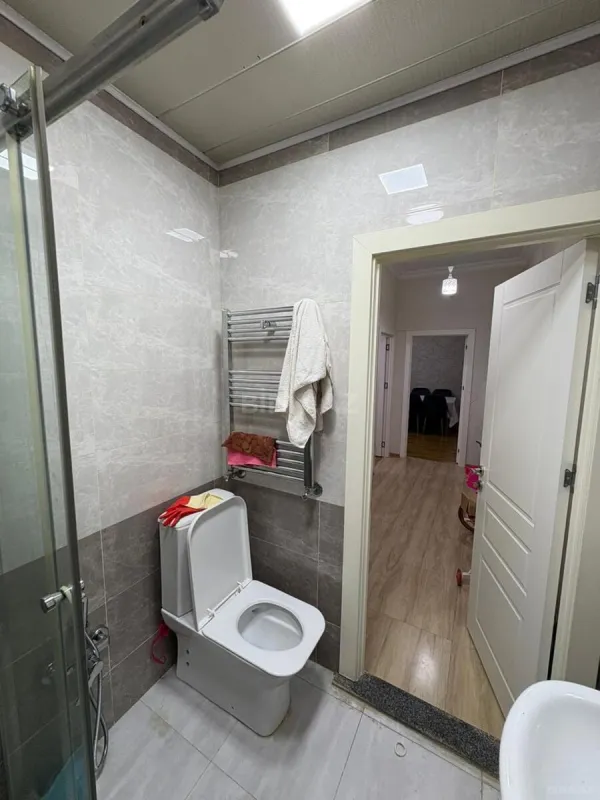 Satılır 2 otaqlı mənzil 63 m²