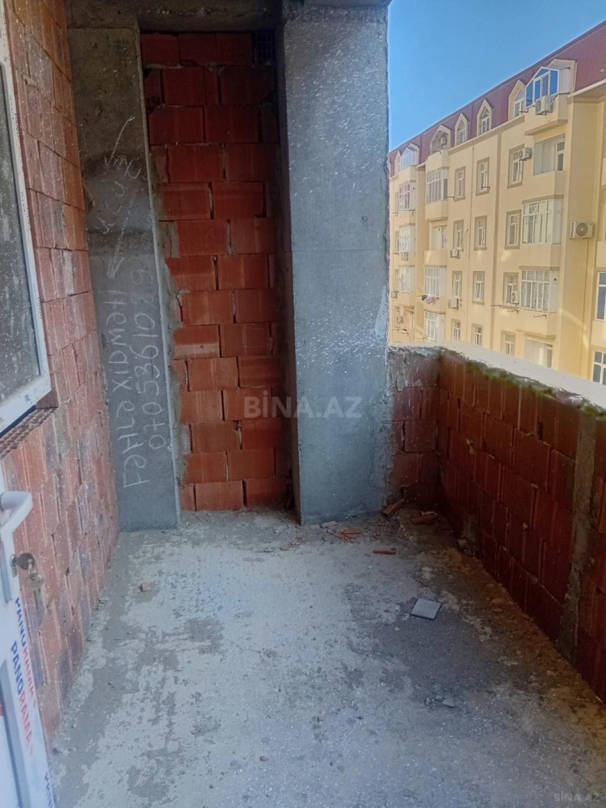 Satılır 3 otaqlı mənzil 57 m²
