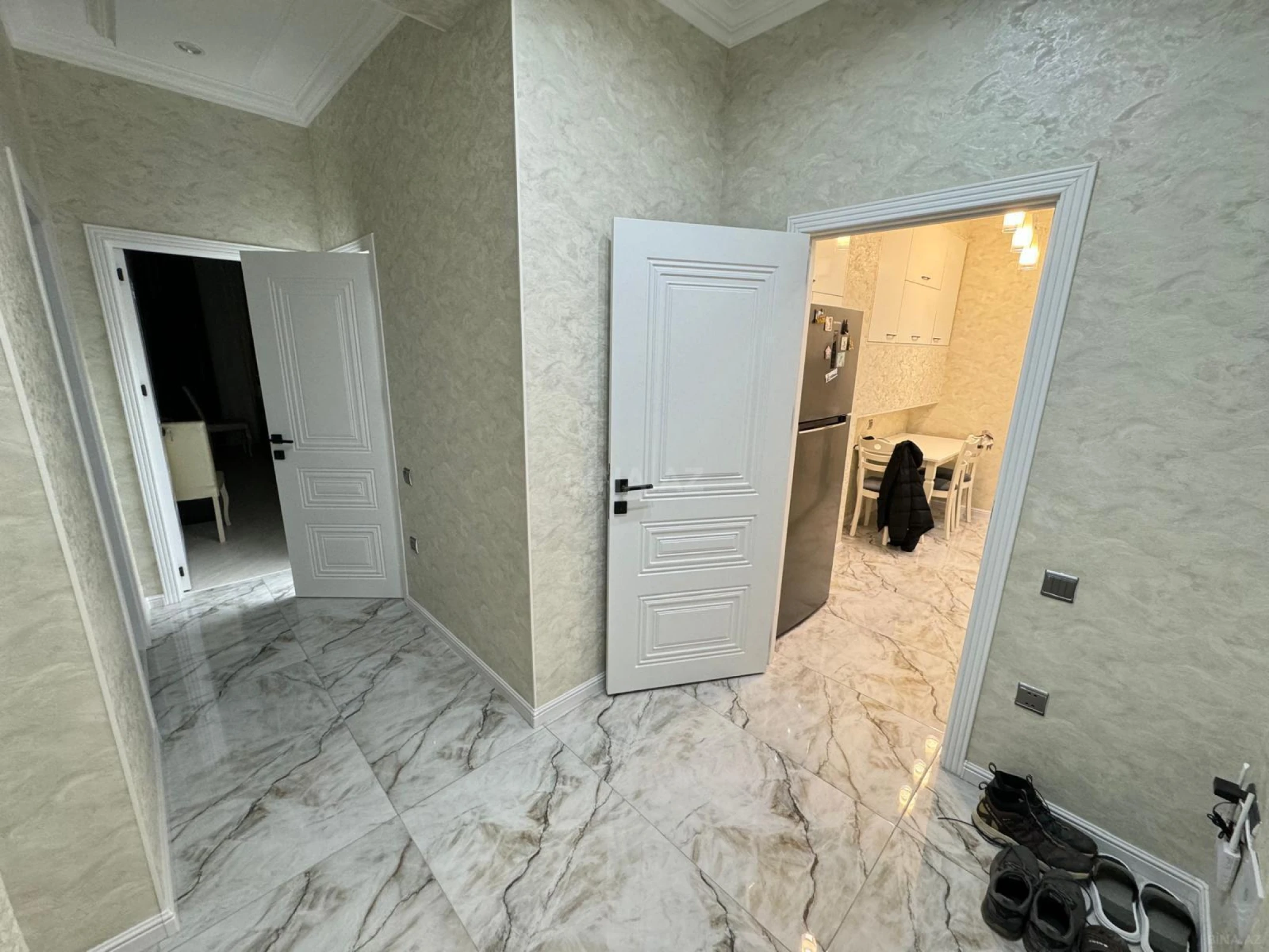 Kirayə verilir 2 otaqlı mənzil 70 m²