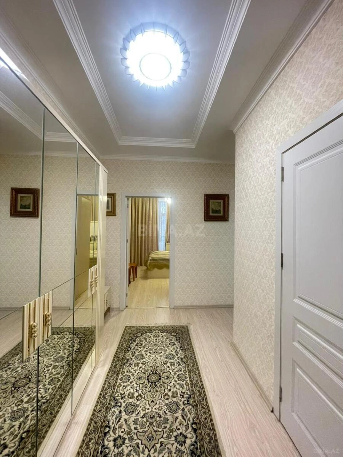 Satılır 2 otaqlı mənzil 58 m²