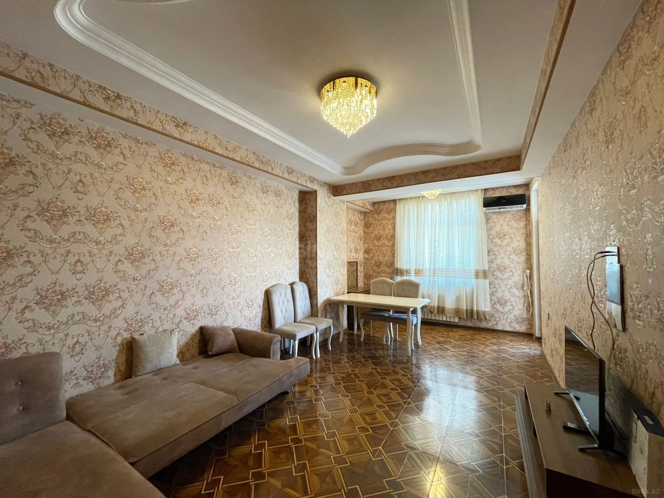 Kirayə verilir 2 otaqlı mənzil 60 m²