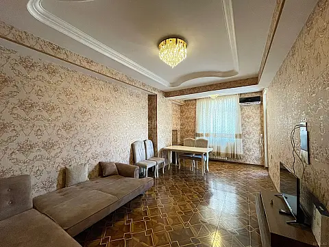 Kirayə verilir 2 otaqlı mənzil 60 m²