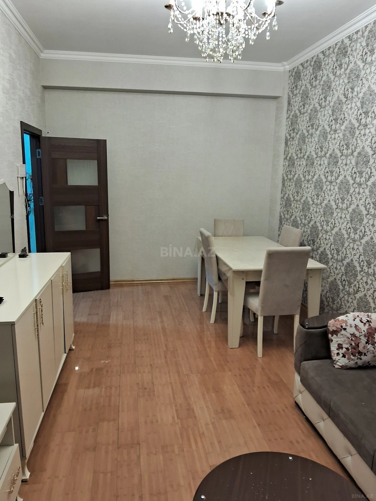 Kirayə verilir 2 otaqlı mənzil 63 m²