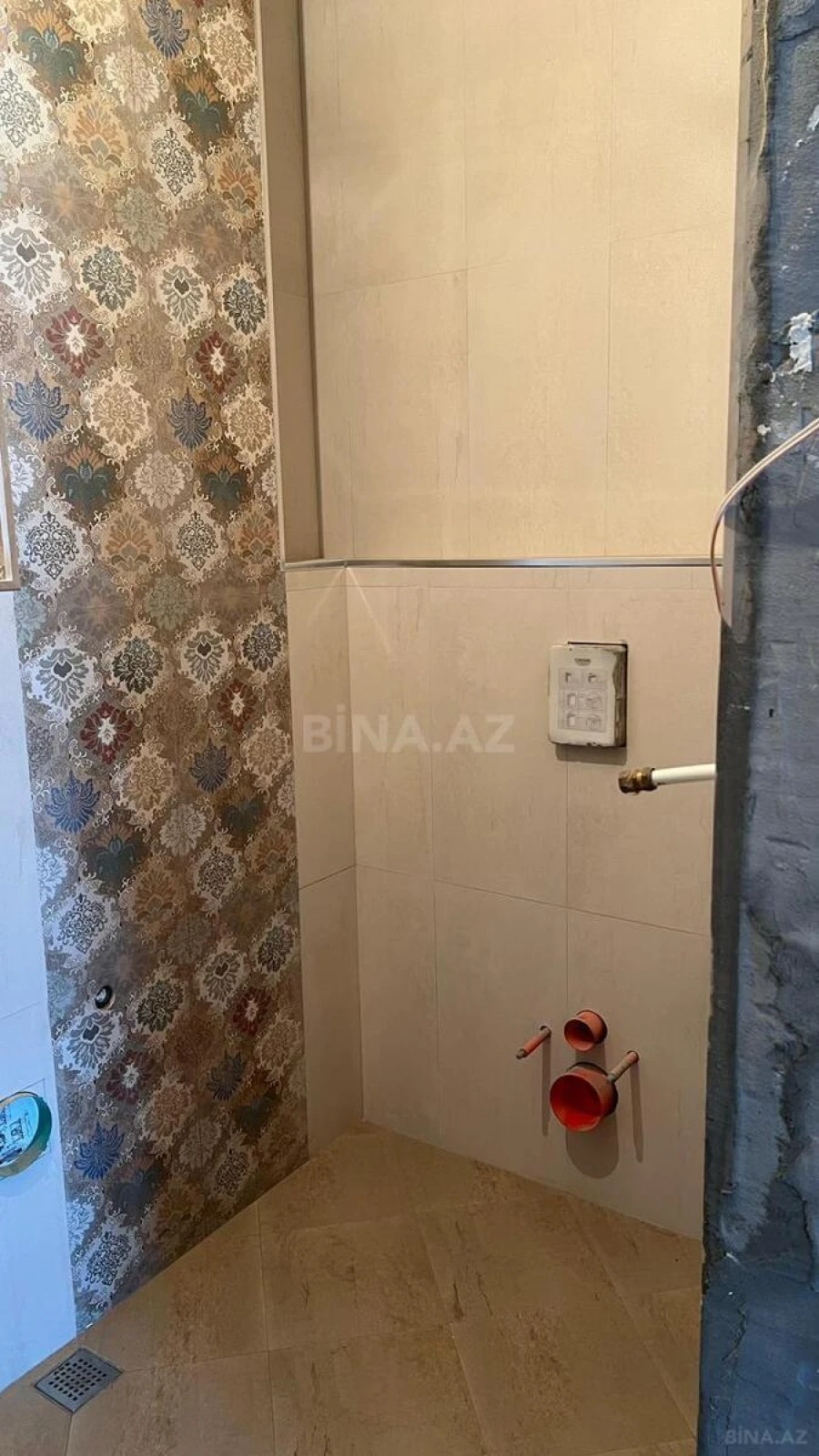 Satılır 3 otaqlı mənzil 155 m²