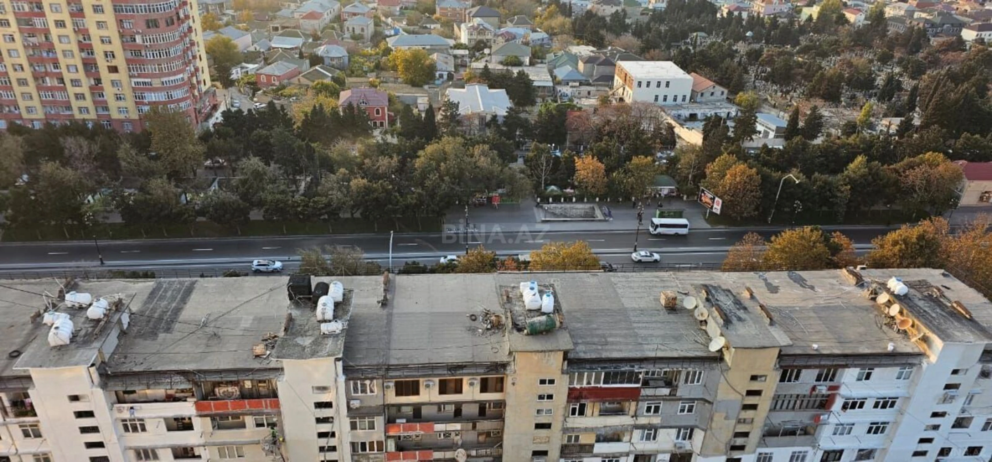 Satılır 1 otaqlı mənzil 71 m²