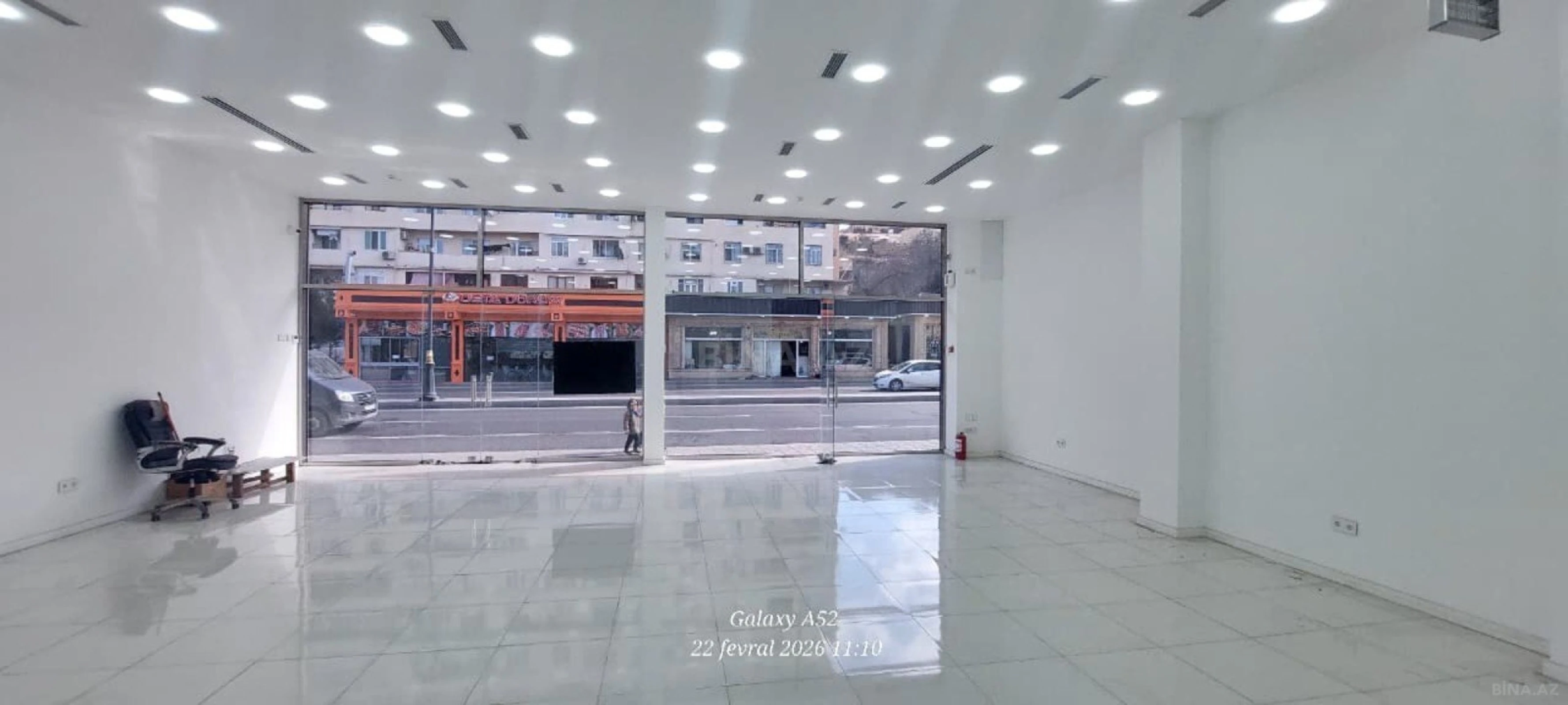 Kirayə verilir obyekt 103 m²