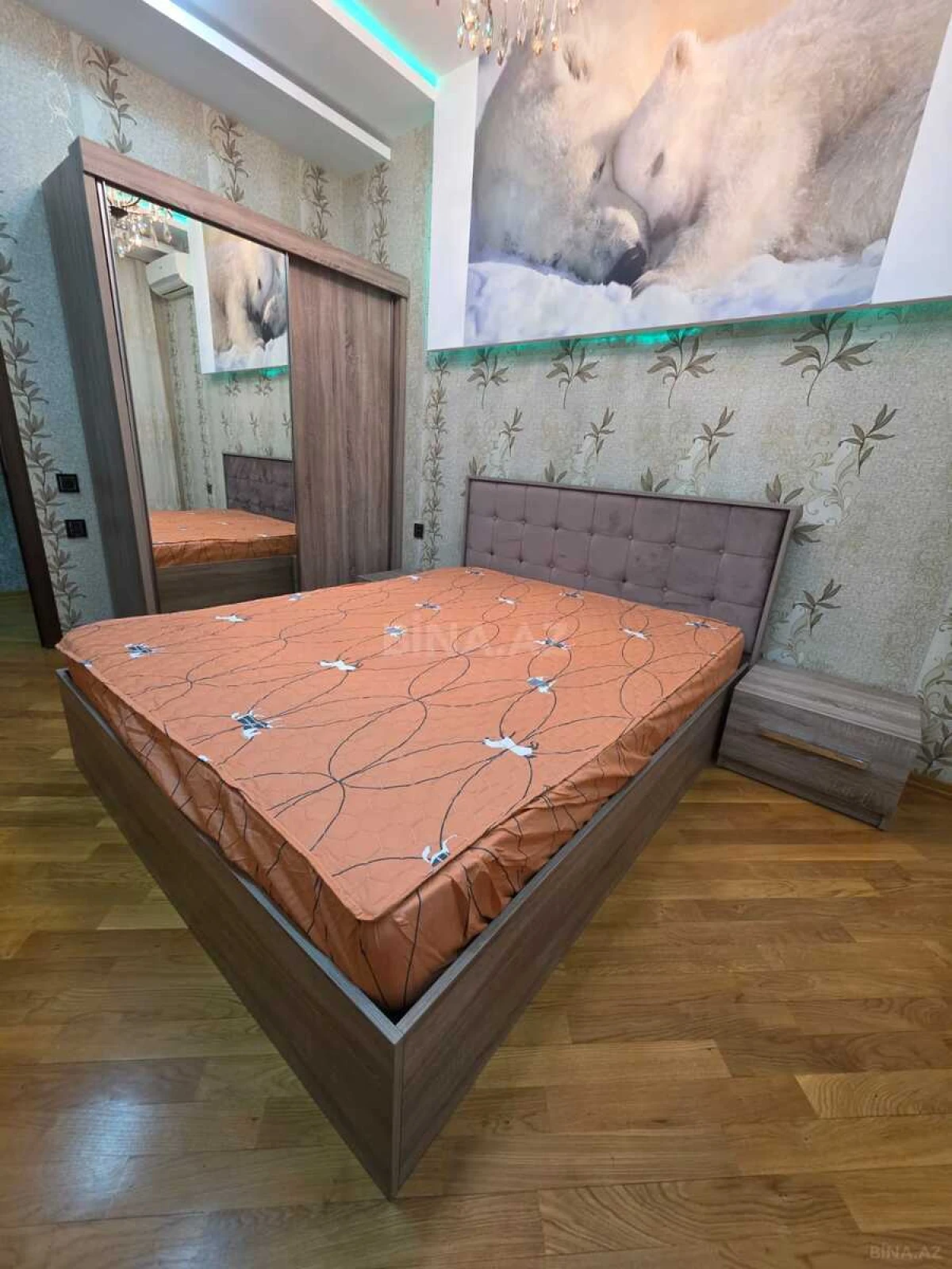 Kirayə verilir 3 otaqlı mənzil 100 m²