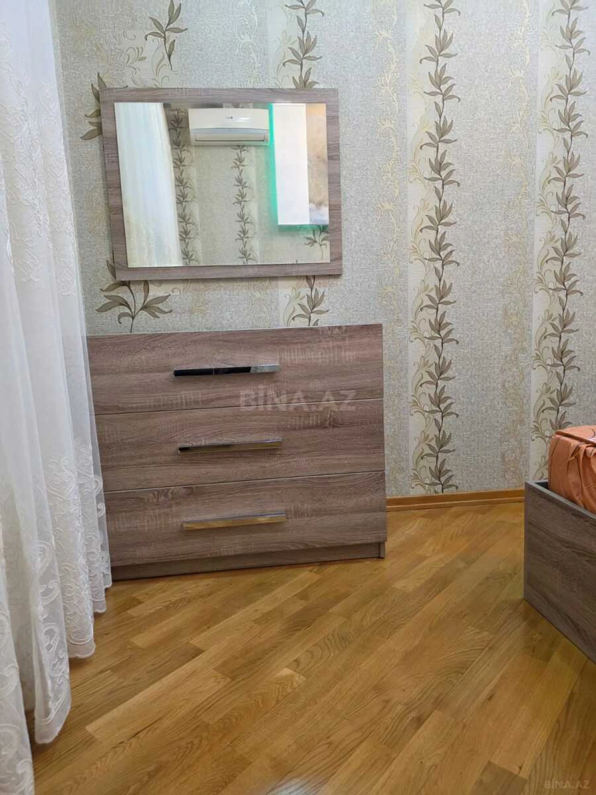 Kirayə verilir 3 otaqlı mənzil 100 m²