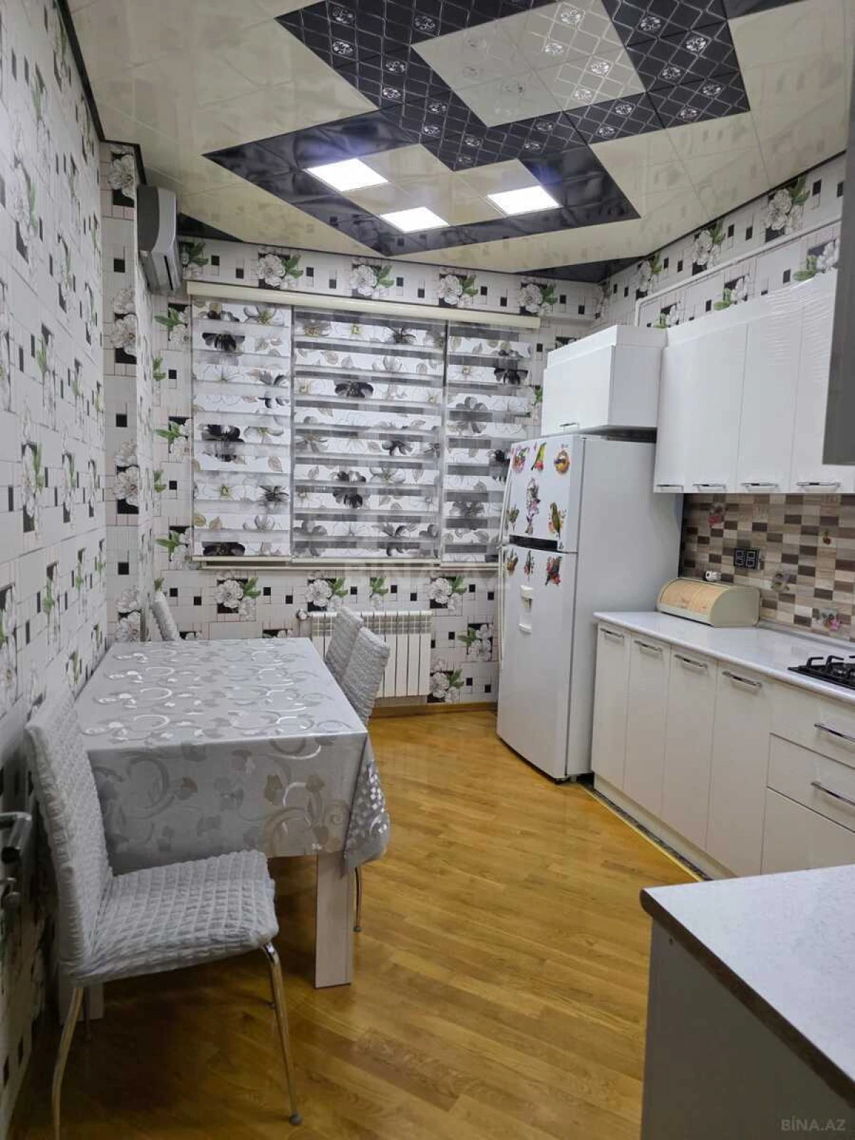 Kirayə verilir 3 otaqlı mənzil 100 m²