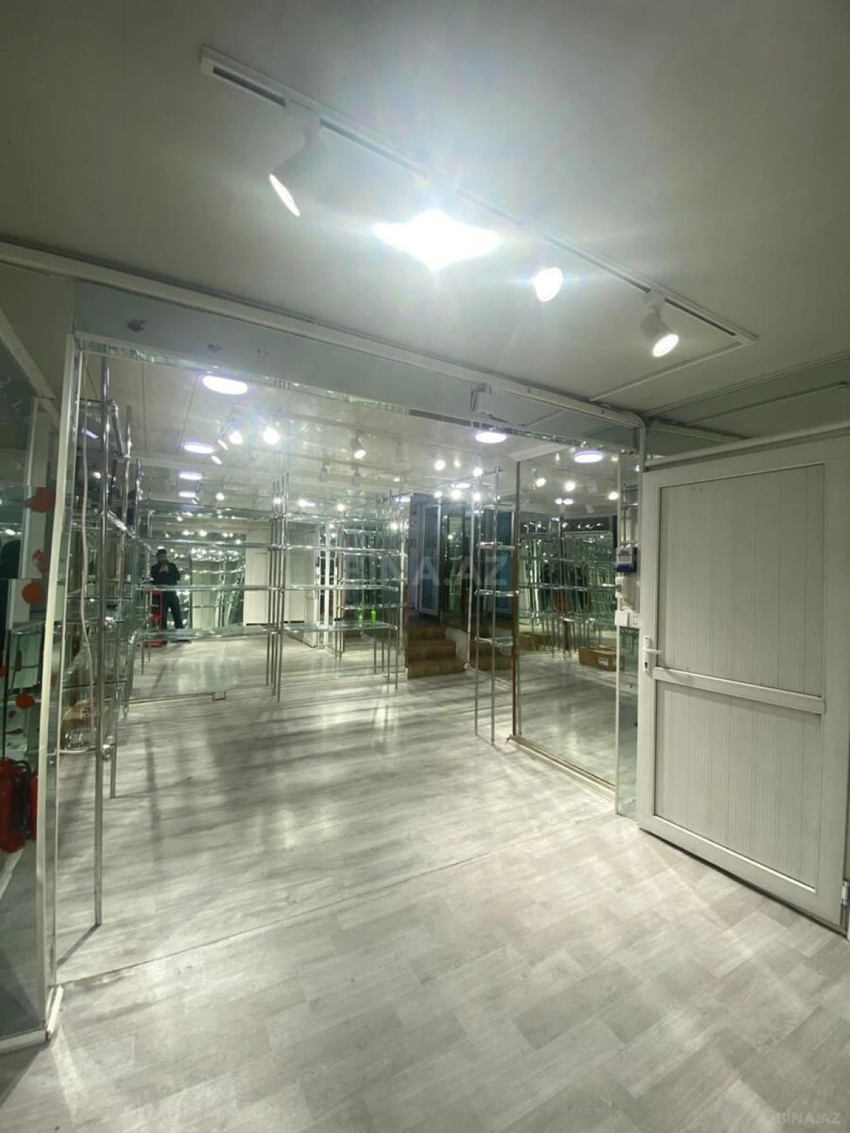 Kirayə verilir obyekt 40 m²