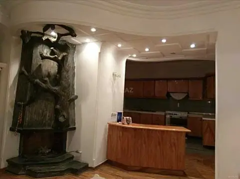 Satılır 4 otaqlı mənzil 130 m²