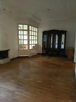 Satılır 4 otaqlı mənzil 130 m² — Bakı, Memar Əcəmi yanı 4 otaq 130.00 m²
