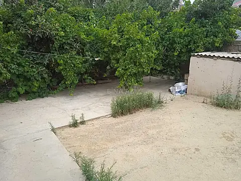 Satılır 2 otaqlı həyət evi 80 m²