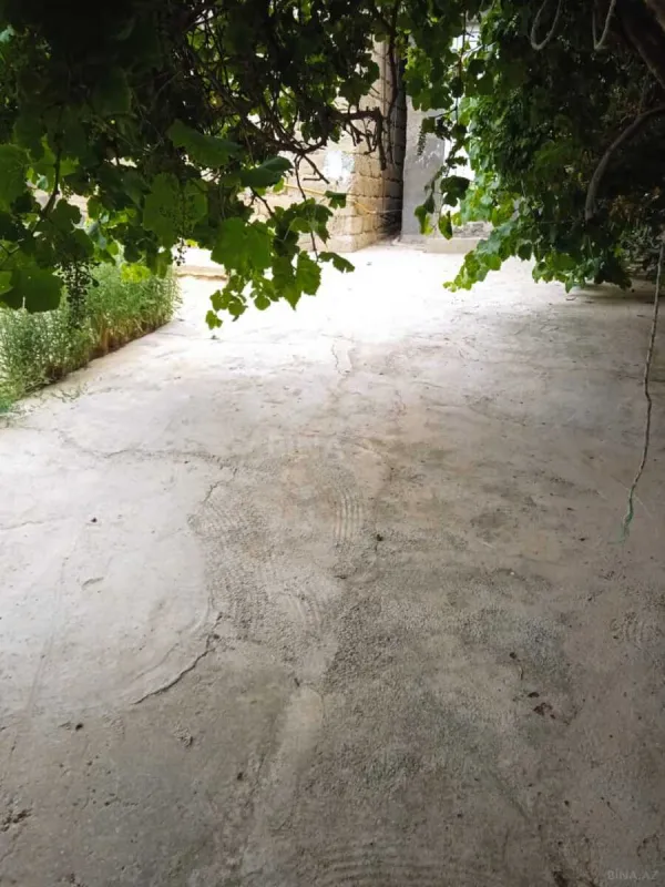 Satılır 2 otaqlı həyət evi 80 m²