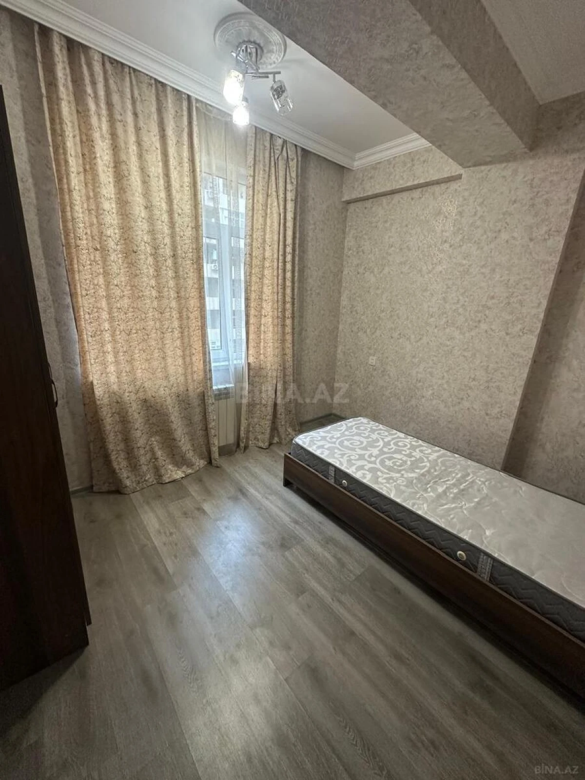 Satılır 3 otaqlı mənzil 62 m²