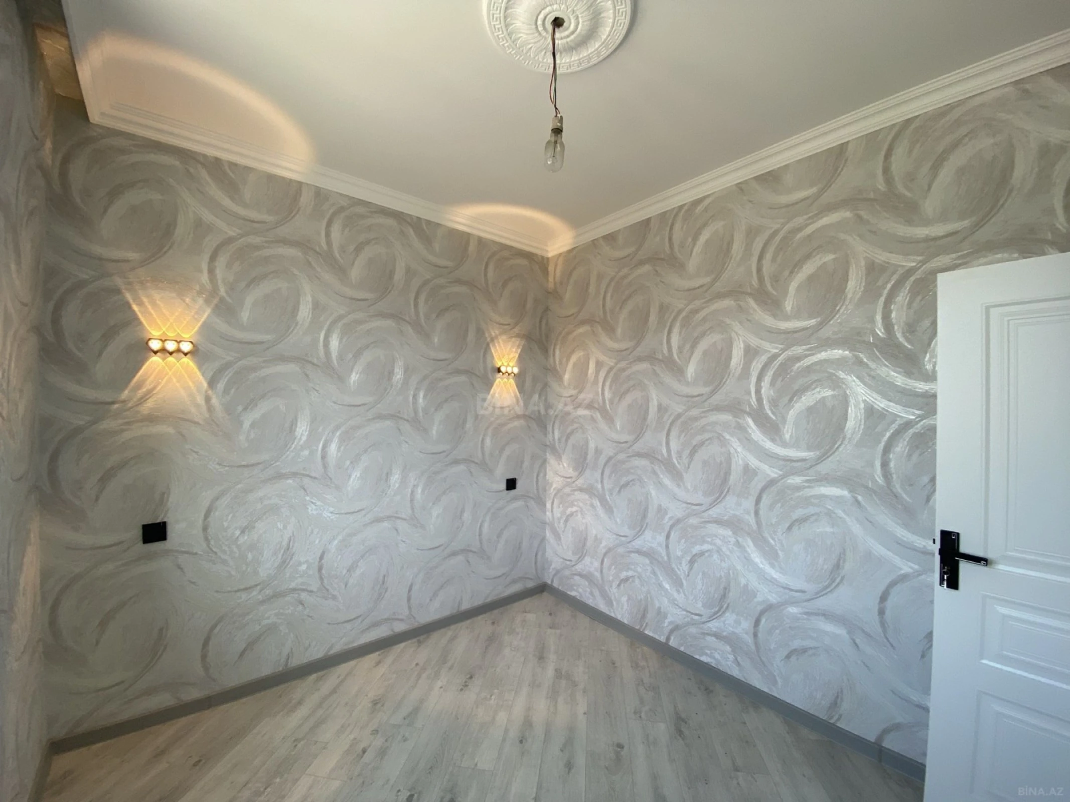 Satılır 4 otaqlı həyət evi 60 m²