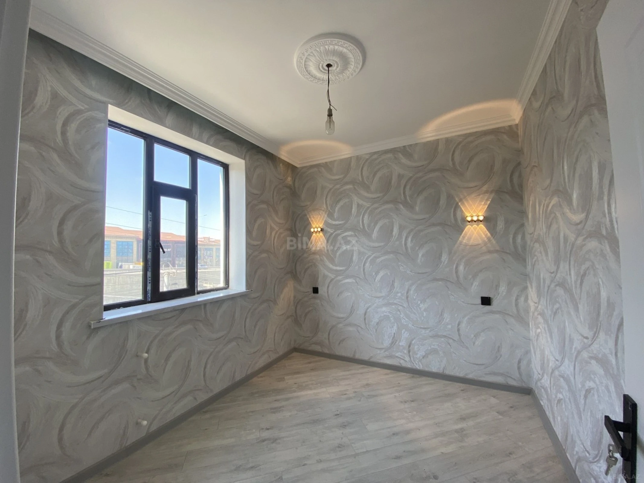 Satılır 4 otaqlı həyət evi 60 m²