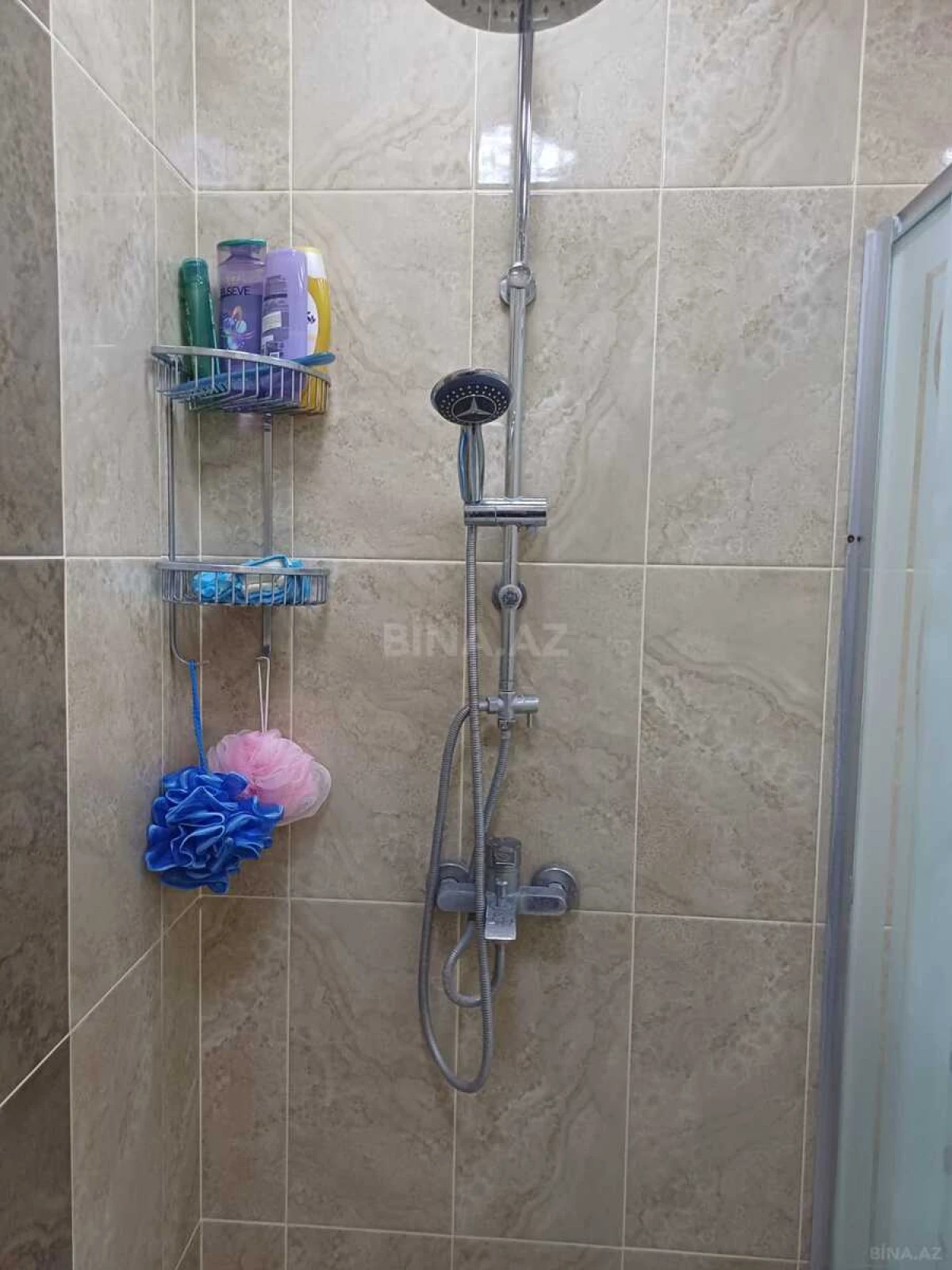 Satılır 4 otaqlı mənzil 134 m²