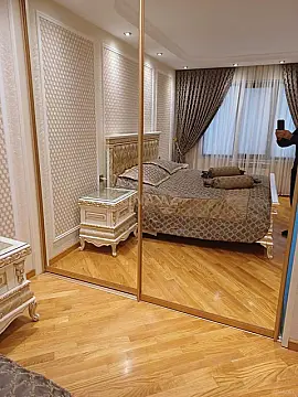 Satılır 4 otaqlı mənzil 134 m²