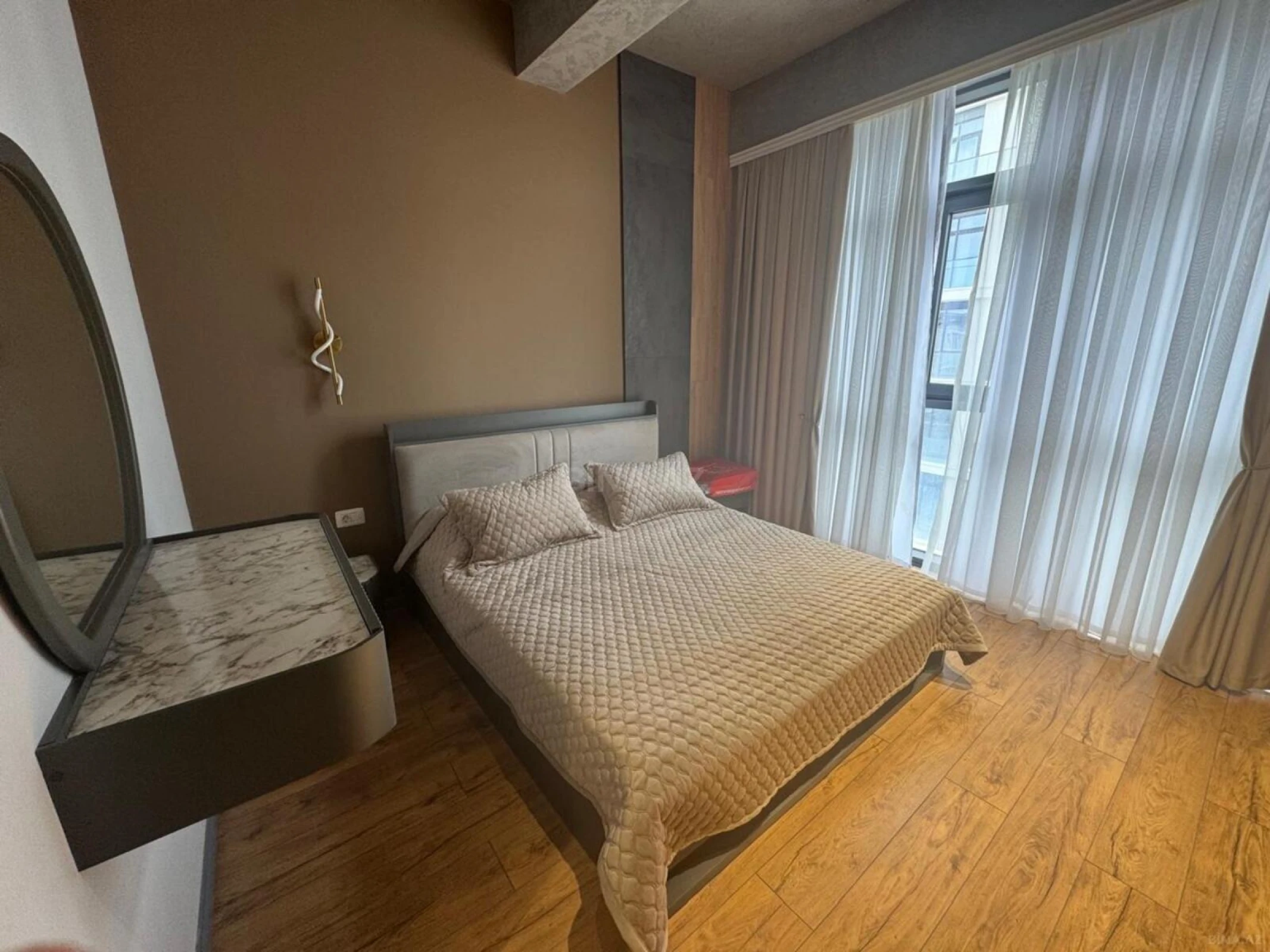 Kirayə verilir 2 otaqlı mənzil 71 m²