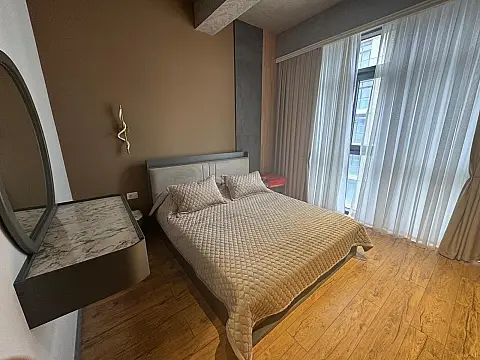 Kirayə verilir 2 otaqlı mənzil 71 m²