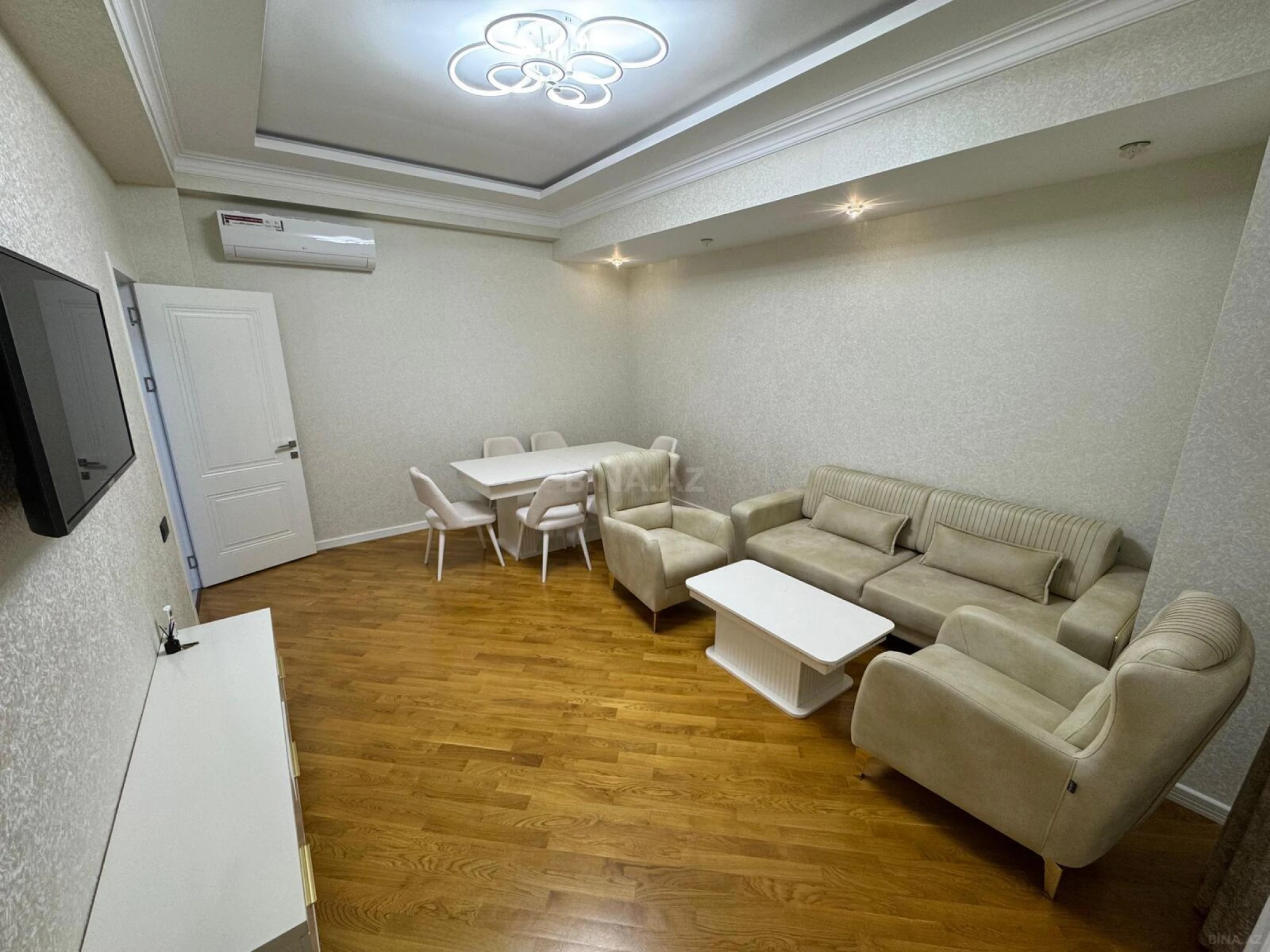 Kirayə verilir 2 otaqlı mənzil 65 m²