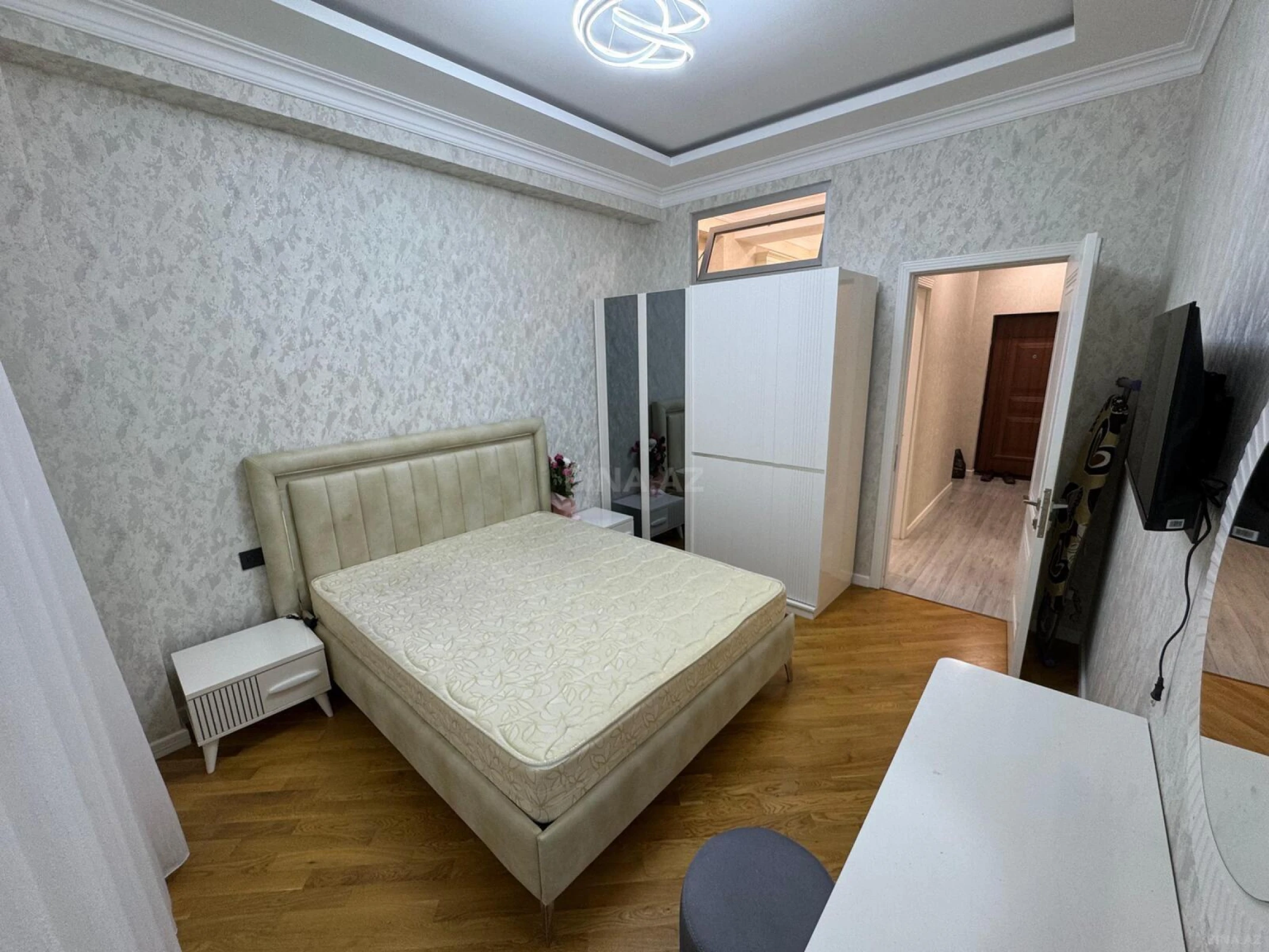Kirayə verilir 2 otaqlı mənzil 65 m²