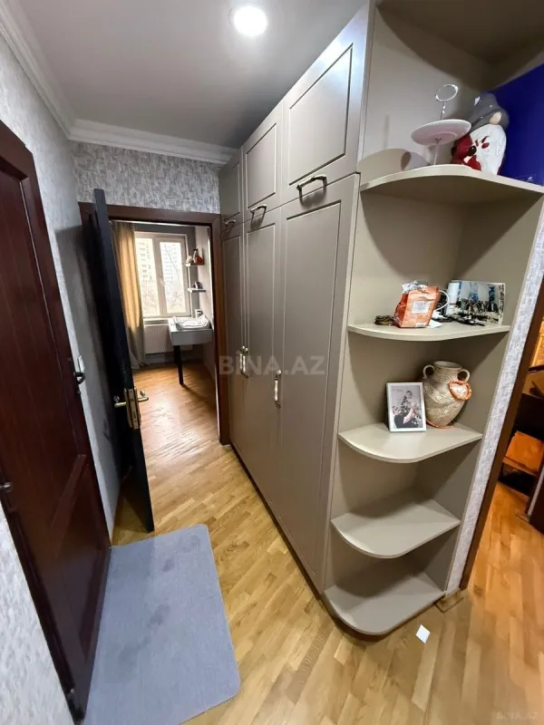 Satılır 4 otaqlı mənzil 79 m²