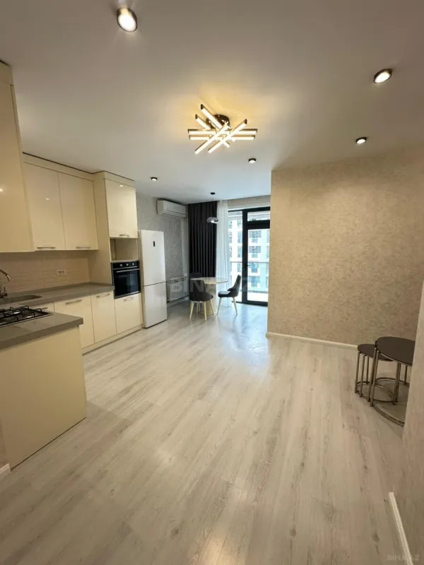 Kirayə verilir 2 otaqlı mənzil 65 m²
