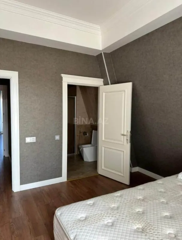Kirayə verilir 4 otaqlı mənzil 150 m²