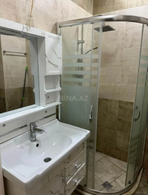 Kirayə verilir 4 otaqlı mənzil 150 m²