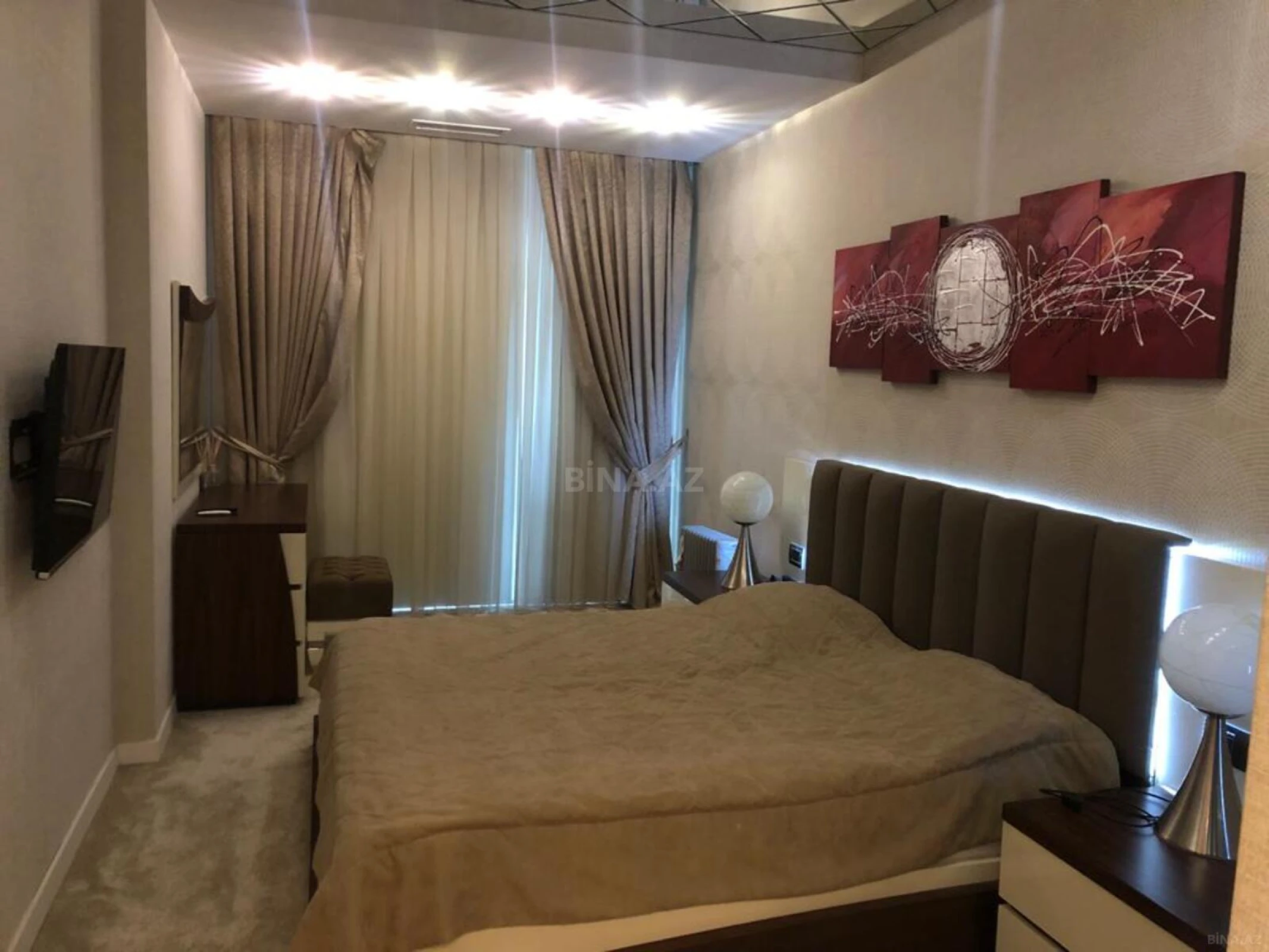 Kirayə verilir 3 otaqlı mənzil 123 m²