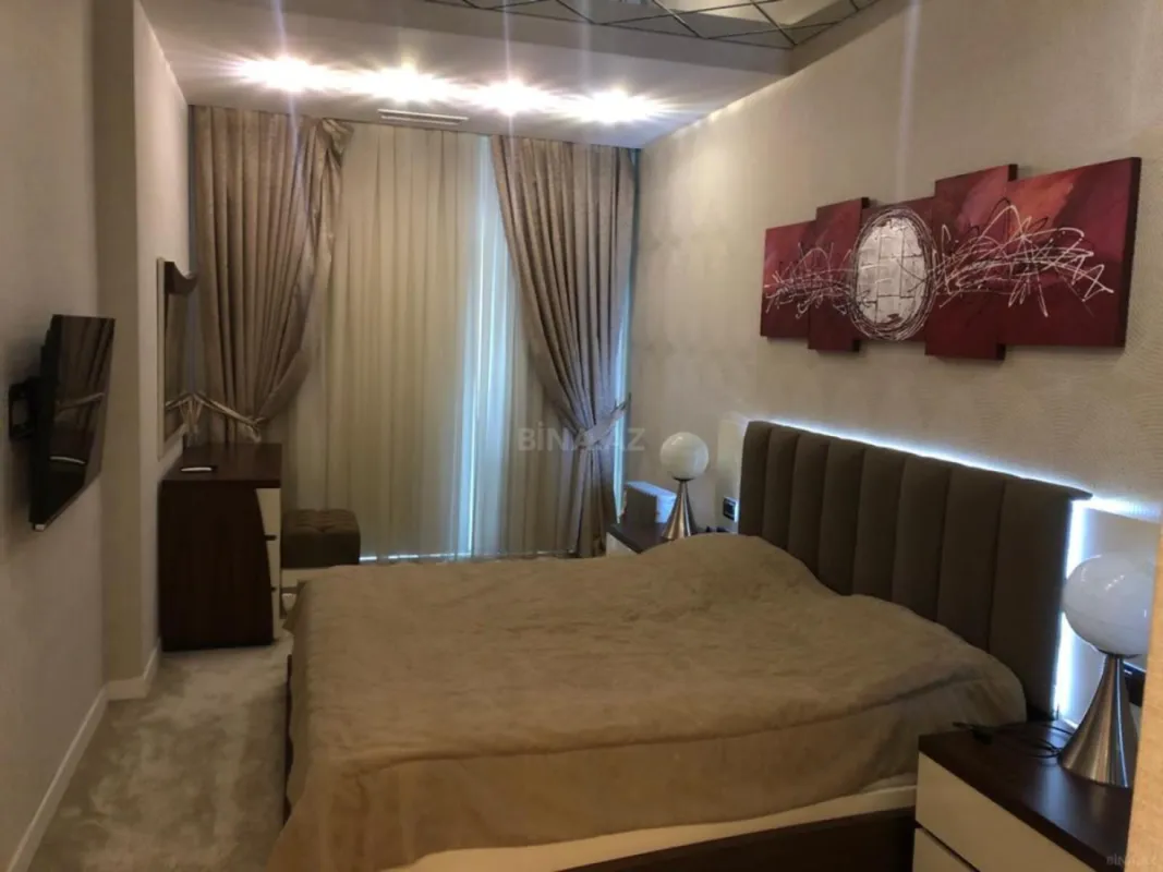 Kirayə verilir 3 otaqlı mənzil 123 m²