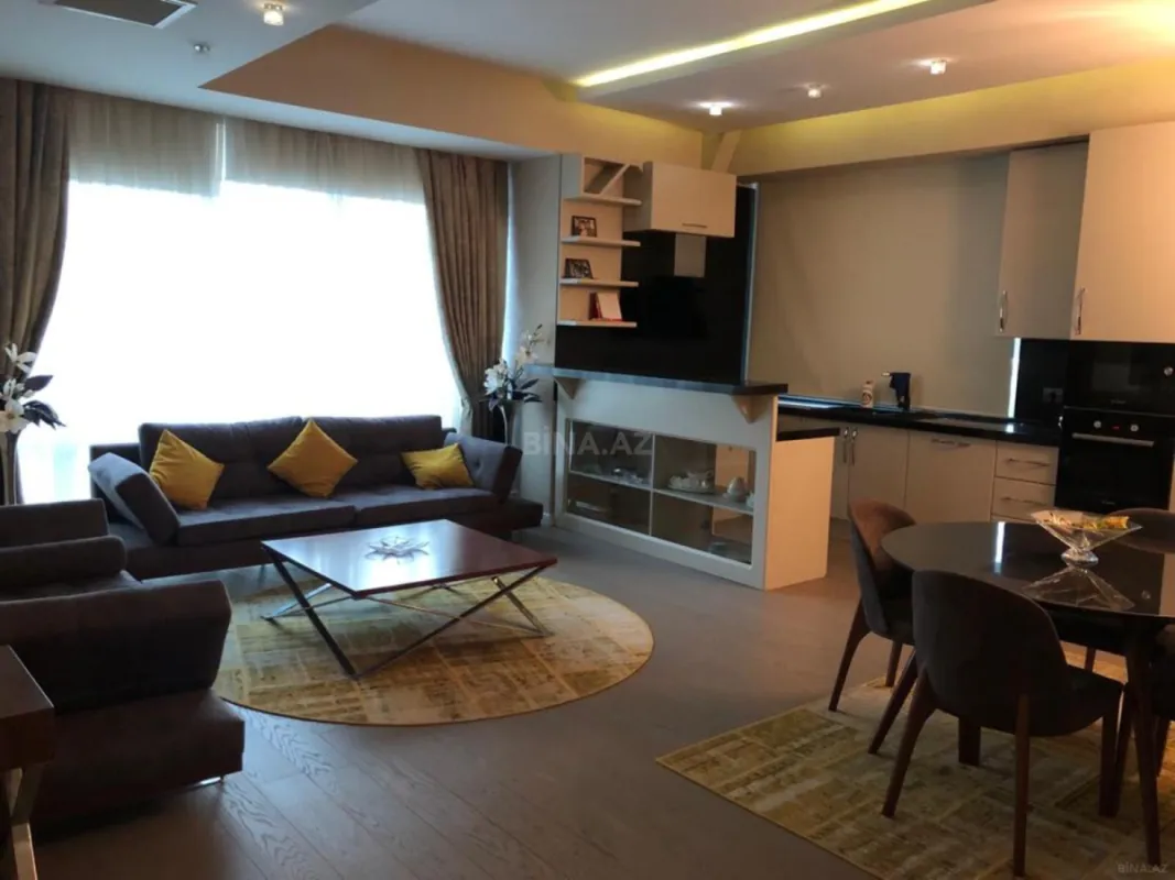 Kirayə verilir 3 otaqlı mənzil 123 m²