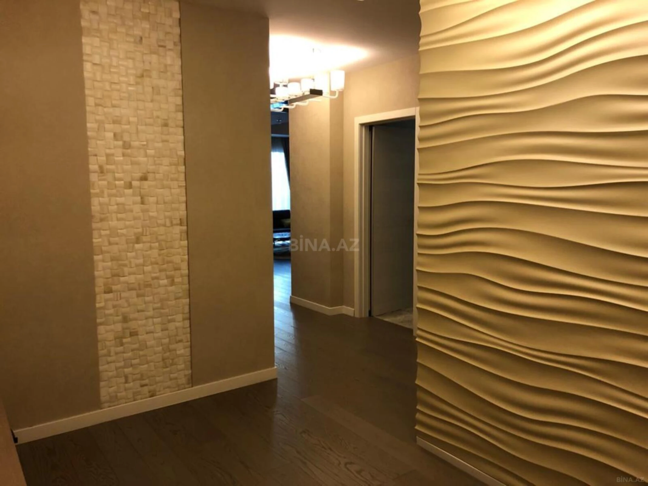 Kirayə verilir 3 otaqlı mənzil 123 m²