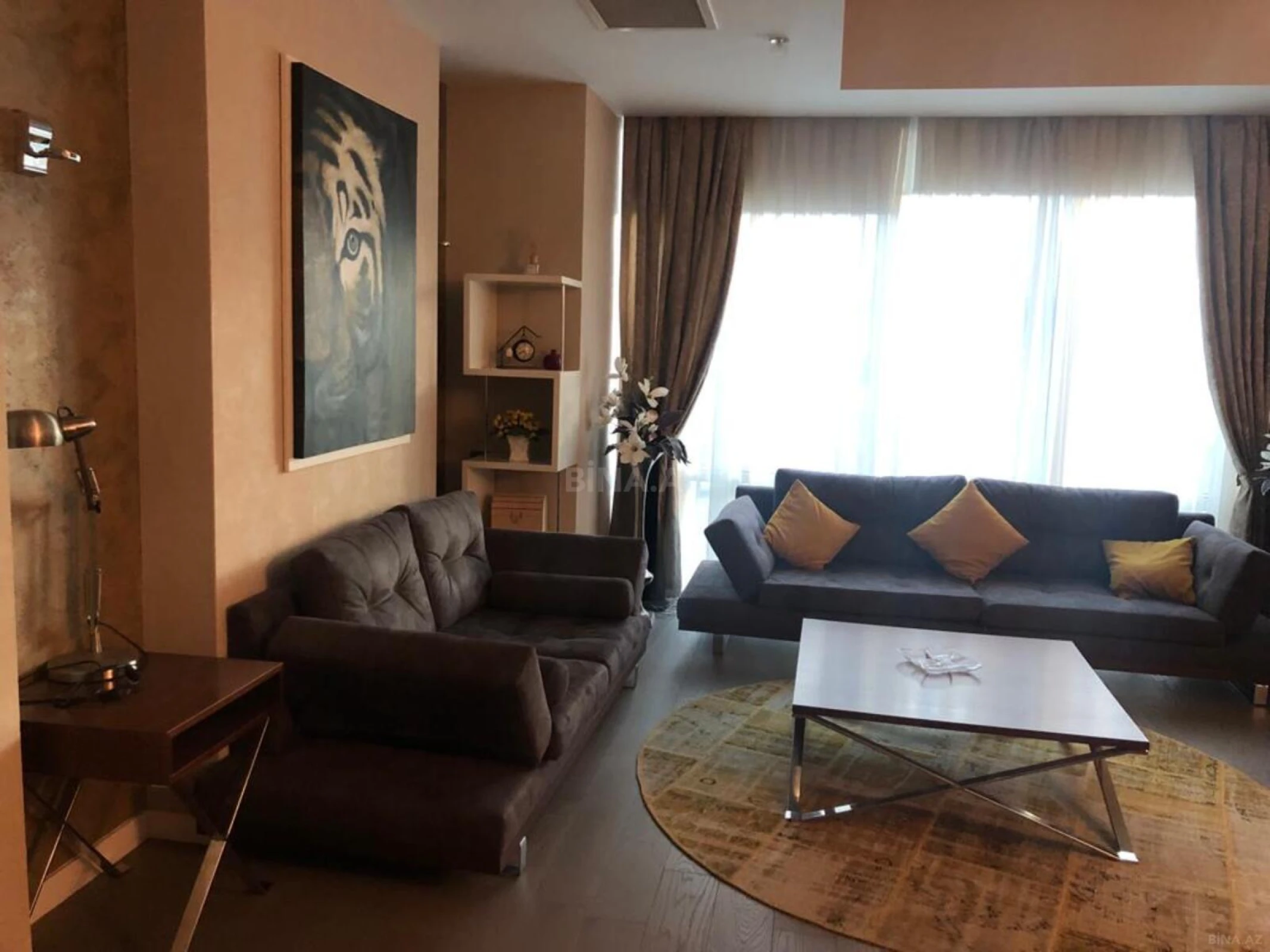 Kirayə verilir 3 otaqlı mənzil 123 m²