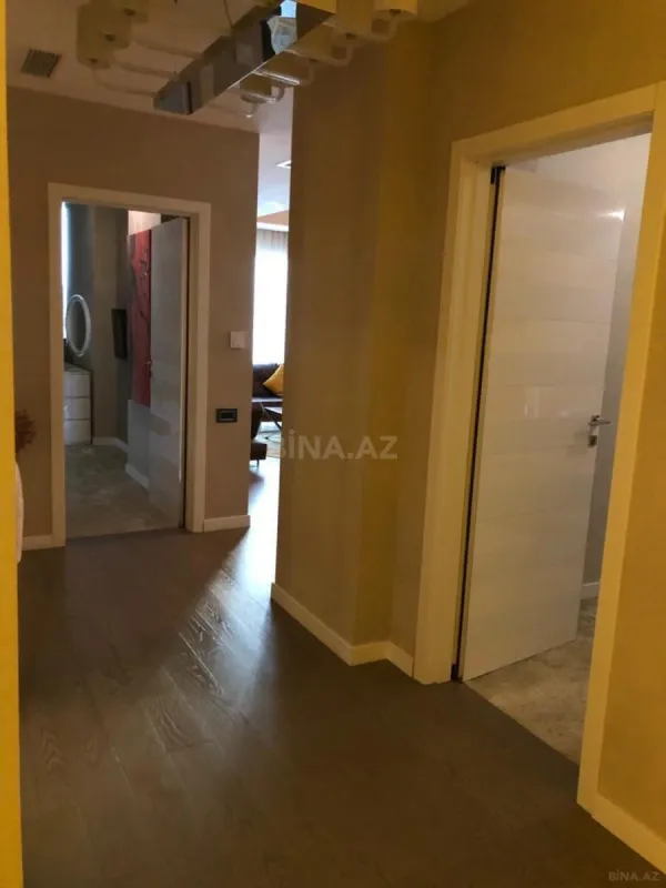 Kirayə verilir 3 otaqlı mənzil 123 m²