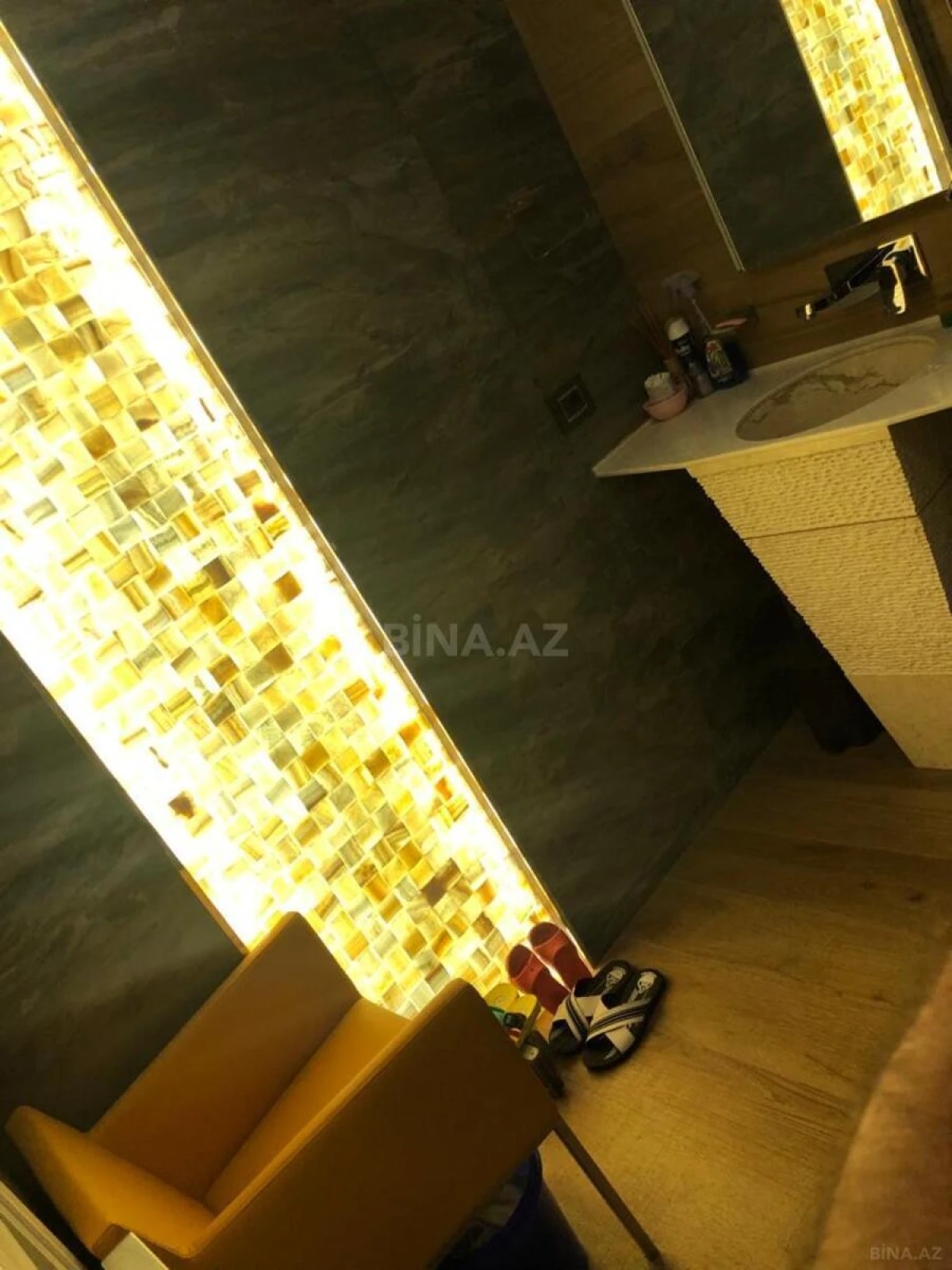 Kirayə verilir 3 otaqlı mənzil 123 m²